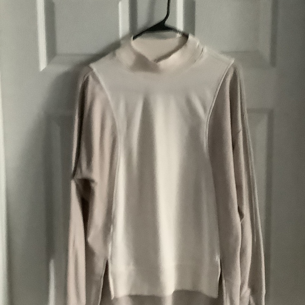 Athleta‎ Cream sweatshirt